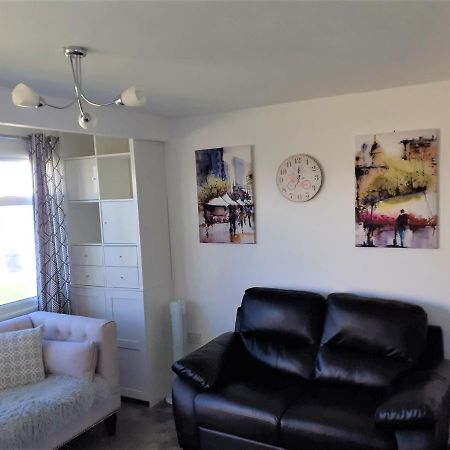 Fabulous 2 Bedroom Dog Friendly Chalet 5 Min Walk To Beach, Nr Gt Yarmouth & Norfolk Broads Scratby ภายนอก รูปภาพ