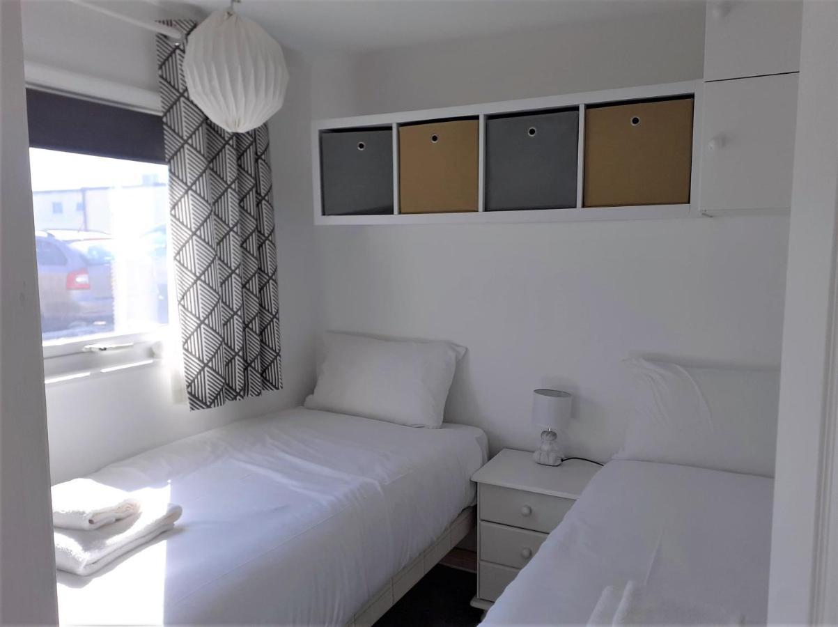 Fabulous 2 Bedroom Dog Friendly Chalet 5 Min Walk To Beach, Nr Gt Yarmouth & Norfolk Broads Scratby ภายนอก รูปภาพ